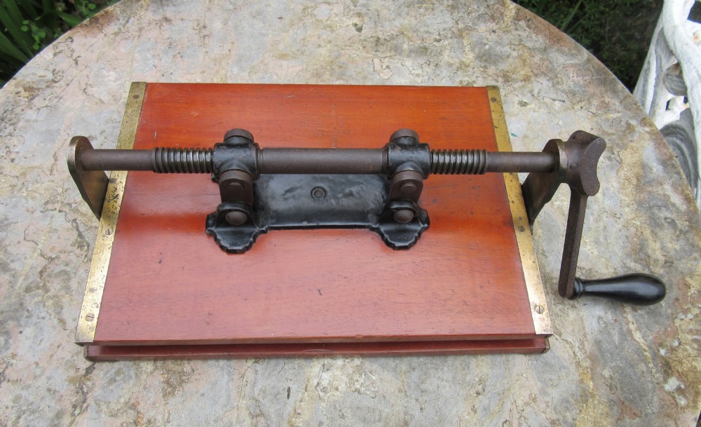 DOWNIE'S PATENT VICTORIAN BOOK PRESS & FLOWER PRESS