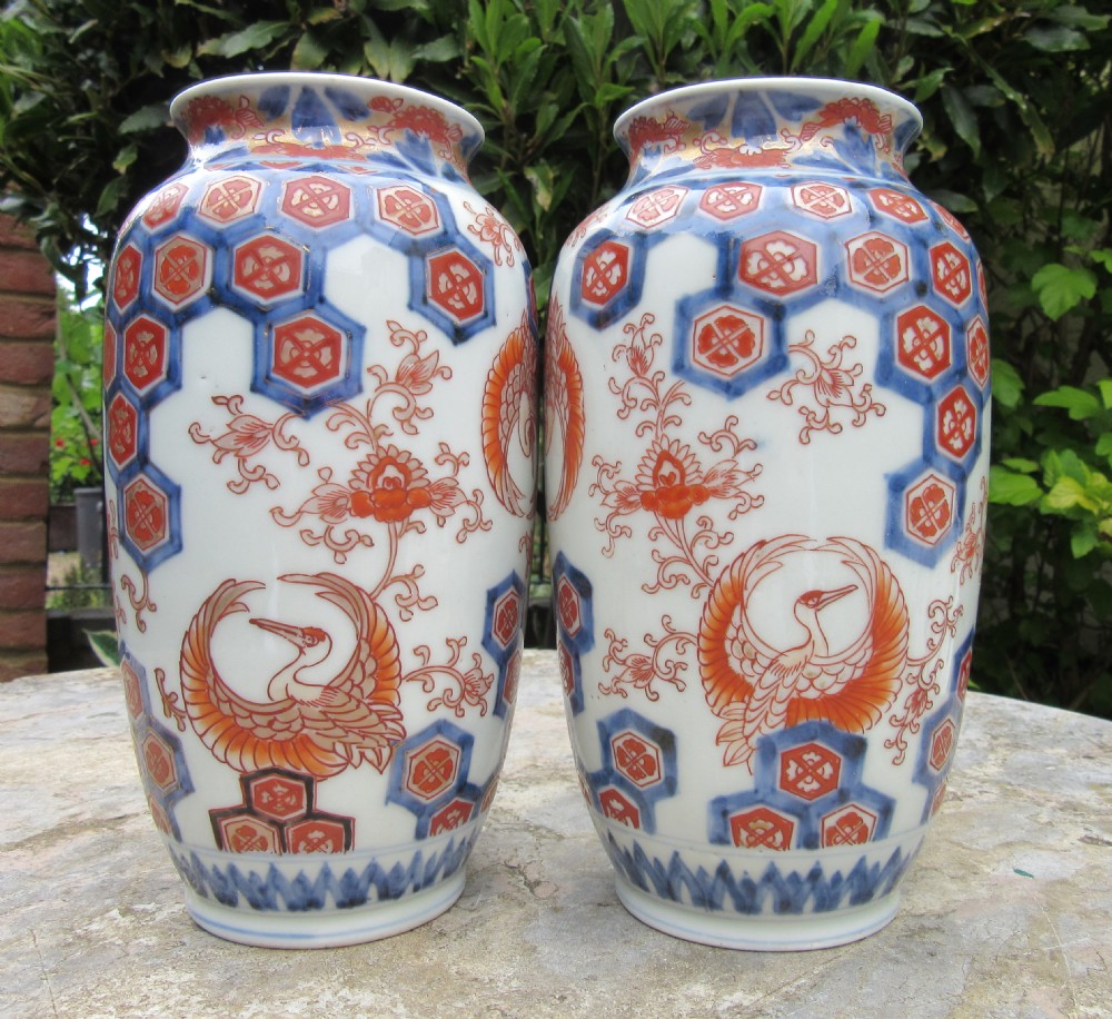 PAIR OF JAPANESE IMARI VASES circa 1880