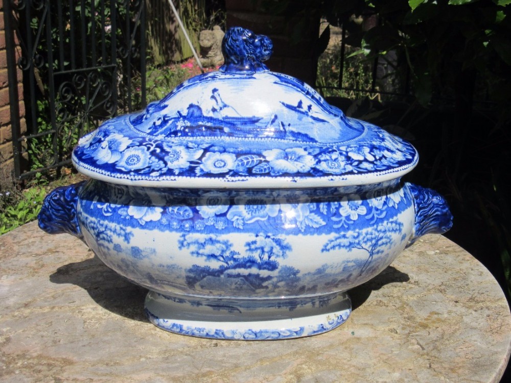 STAFFORDSHIRE BLUE & WHITE POTTERY TUREEN AND COVER c1840