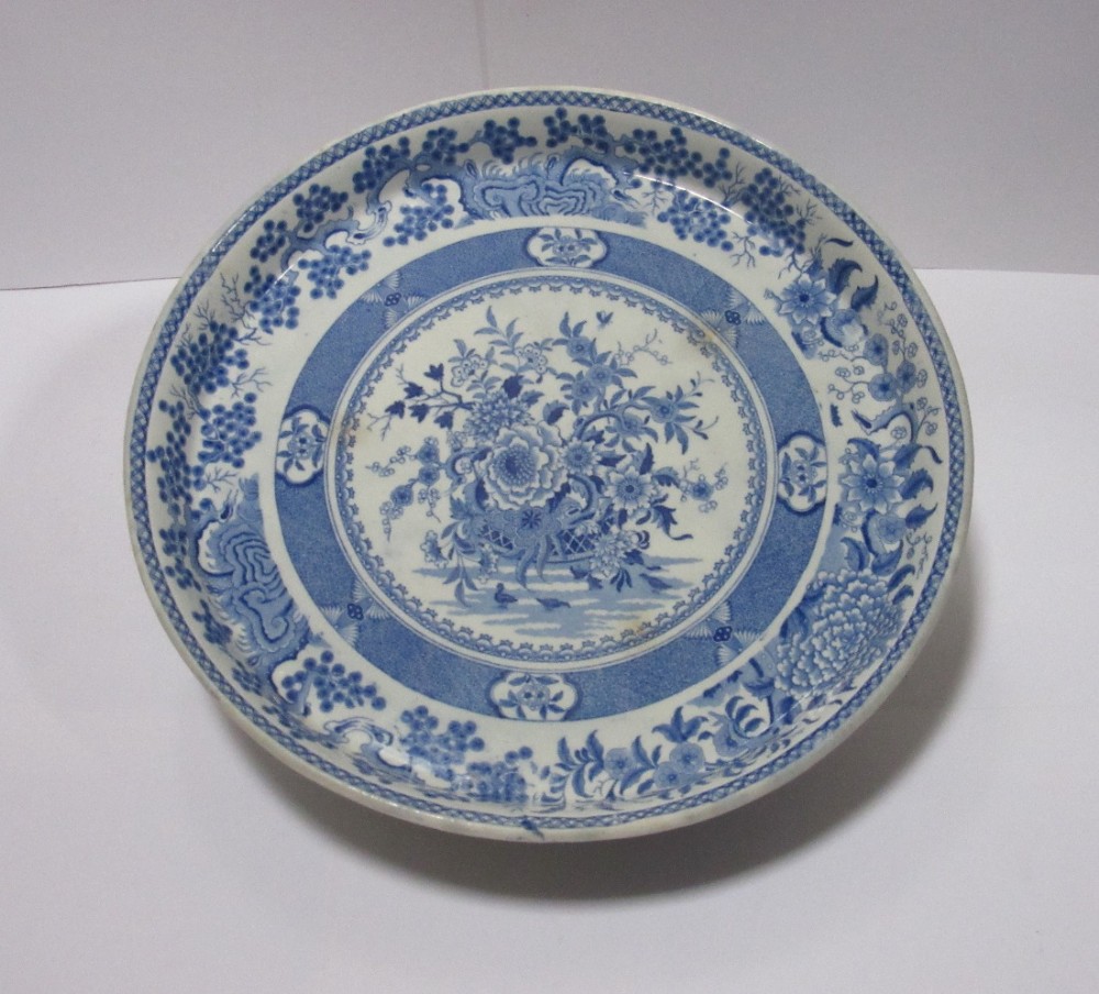 EARLY 19th CENTURY ENGLISH BLUE & WHITE POTTERY CHEESE, BREAD or CAKE STAND