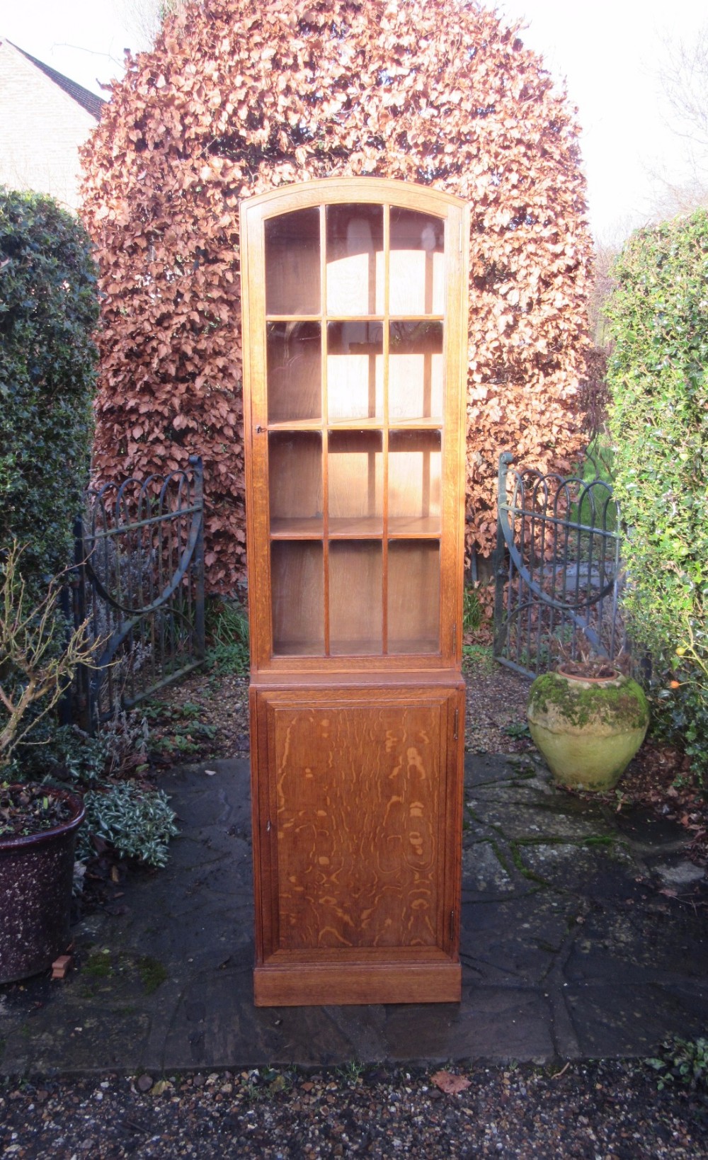 HEALS STYLE SLIM OAK BOOKCASE circa 1920