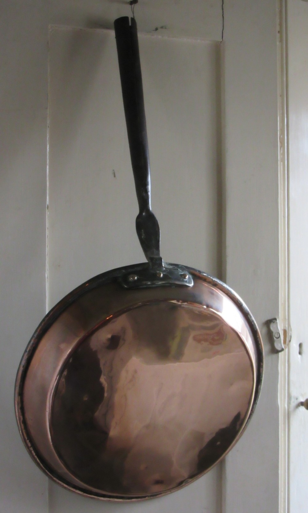 GOOD VICTORIAN COUNTRY HOUSE COPPER PAN c1860