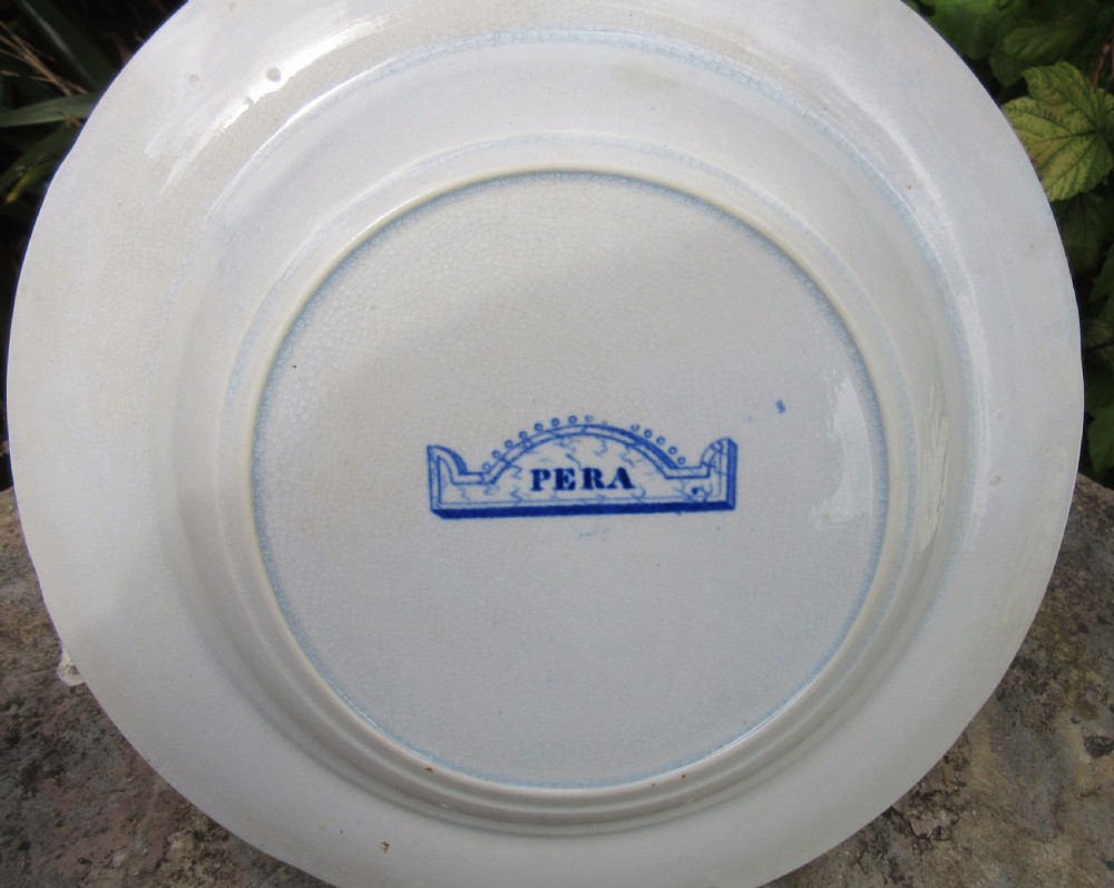 PAIR OF ENGLISH PEARLWARE 'PERA' PATTERN DISHES c1820 View IV
