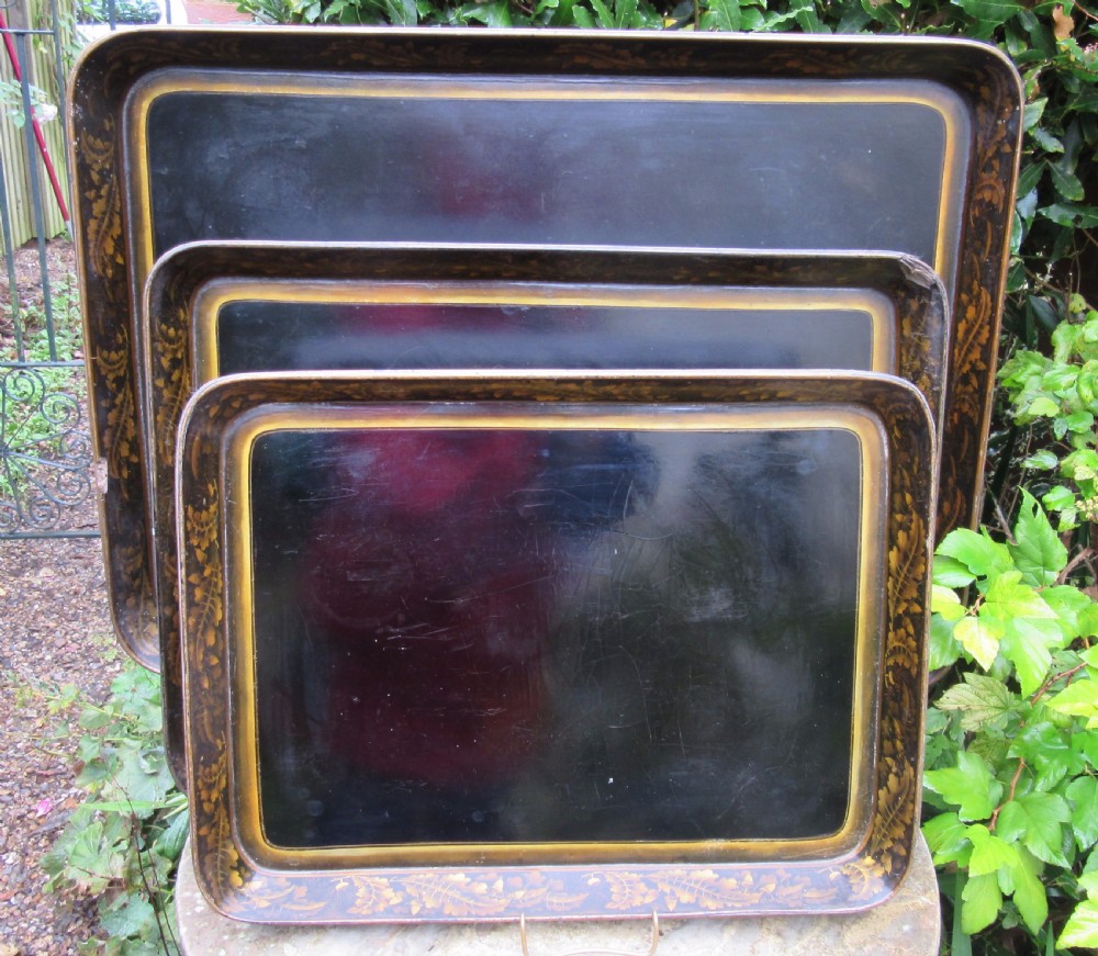 SET OF 3 REGENCY GRADUATED PAPIER MACHE TRAYS View VII