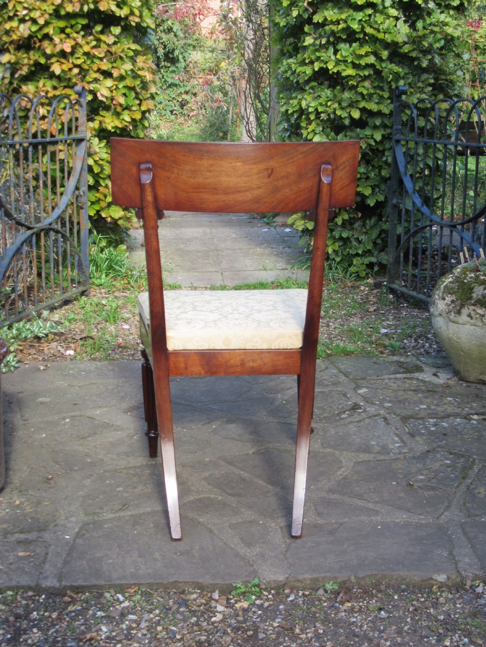 FINE SET OF FOUR WILLIAM IV MAHOGANY DINING CHAIRS View IV
