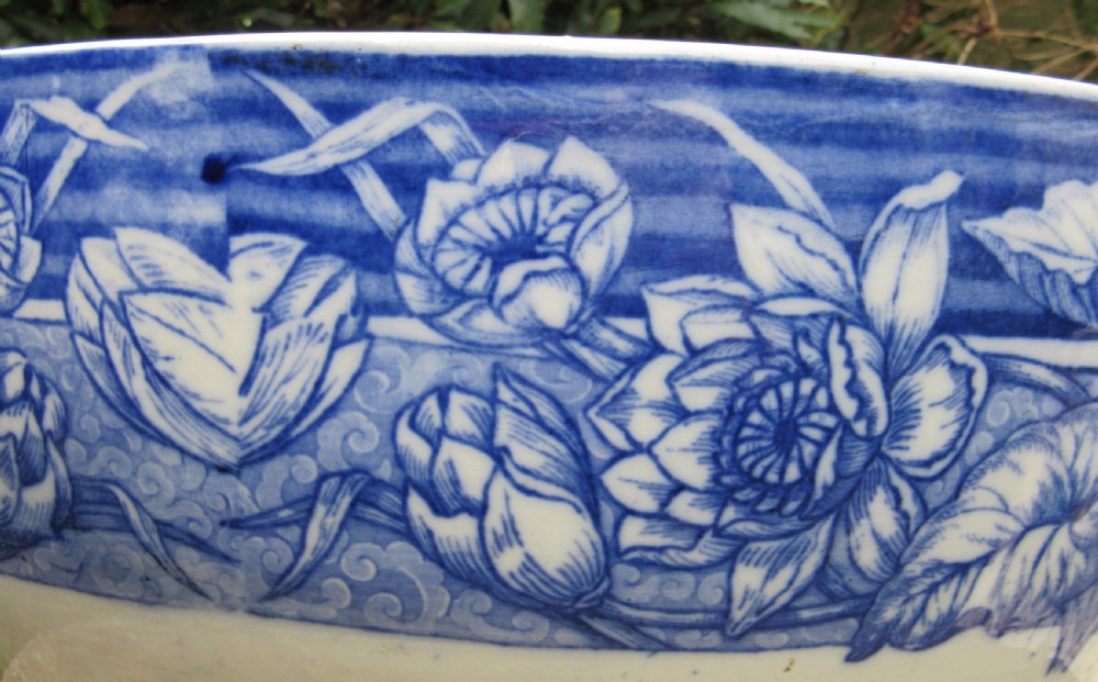 VERY LARGE VICTORIAN WEDGWOOD BLUE & WHITE PUNCH BOWL  View III