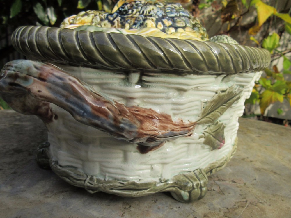VICTORIAN MAJOLICA GAME PIE DISH c1880 View V