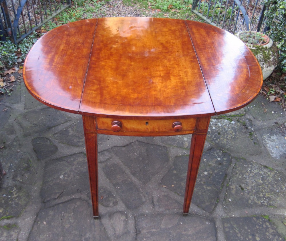 GEORGE III SATINWOOD BOW-END PEMBROKE TABLE c1800 View IV