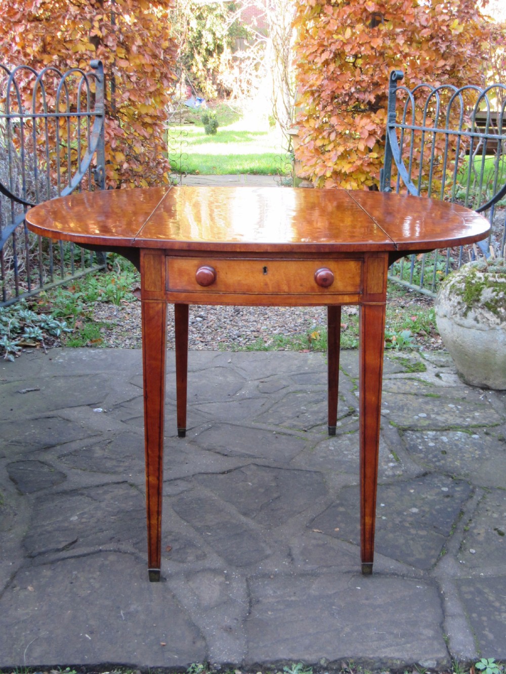 GEORGE III SATINWOOD BOW-END PEMBROKE TABLE c1800 View VI