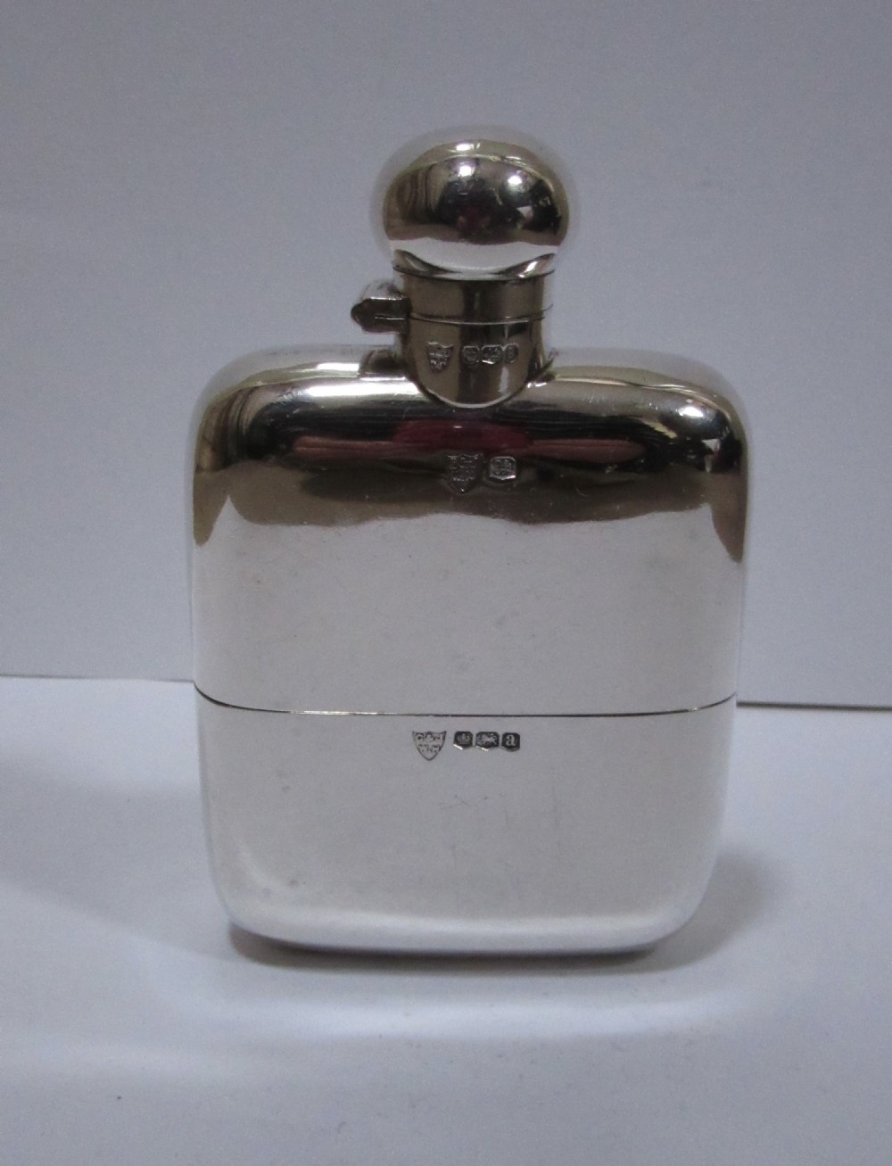 SOLID SILVER HIP FLASK HAWKSLEY SHEFFIELD 1918