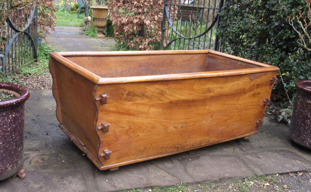 LARGE COUNTRY HOUSE ELM LOG BIN 