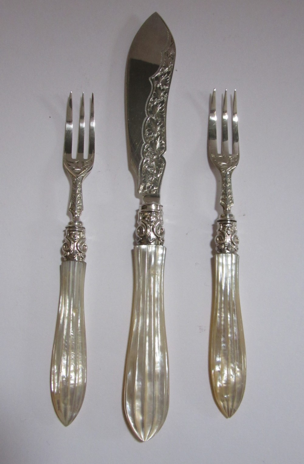 GEORGE UNITE VICTORIAN SILVER & MOP BOXED KNIFE & FORKS BIRMINGHAM 1880 View III