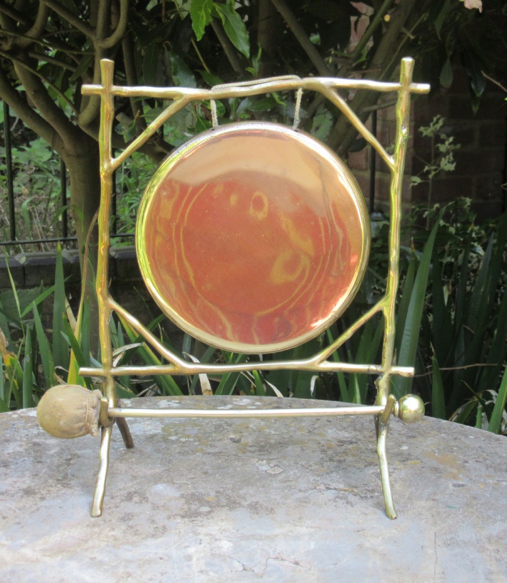 SUPER NATURALISTIC BRASS DINNER GONG c1880