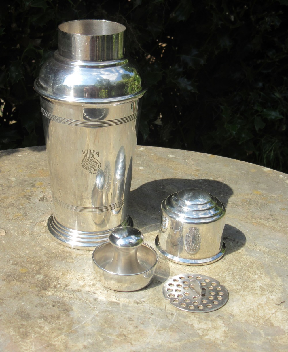 GOLDSMITHS & SILVERSMITHS ART DECO THISTLE COCKTAIL SHAKER View III