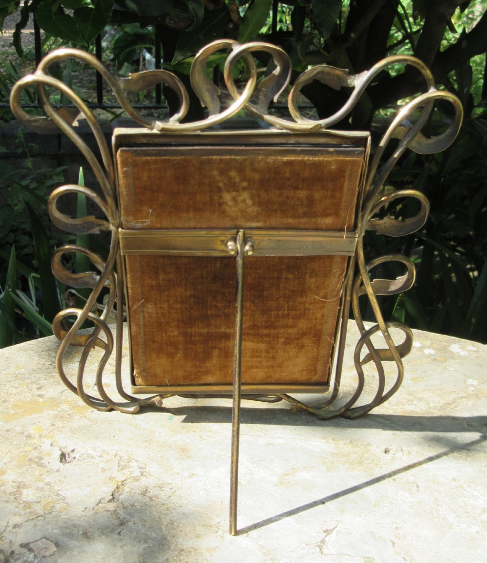 ART NOUVEAU BRASS PHOTO FRAME c1890 View II
