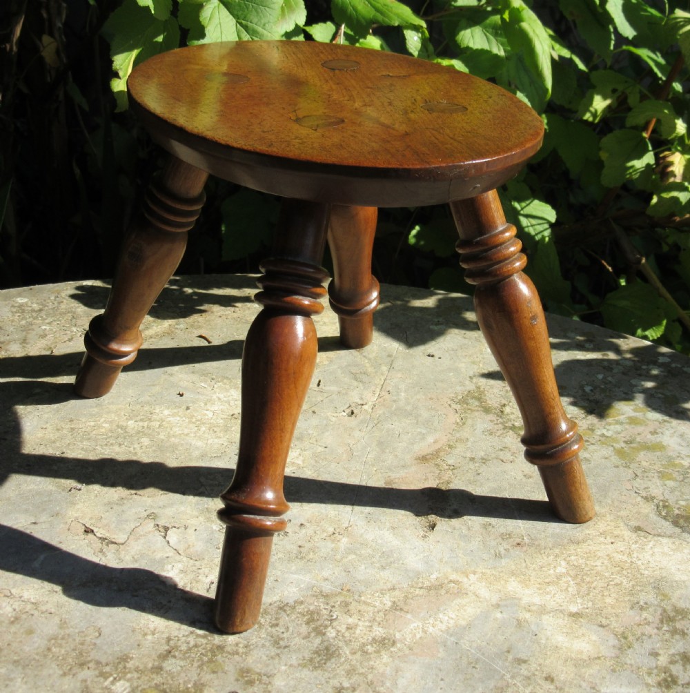 SMALL 19th CENTURY COUNTRY FRUITWOOD STOOL View IV