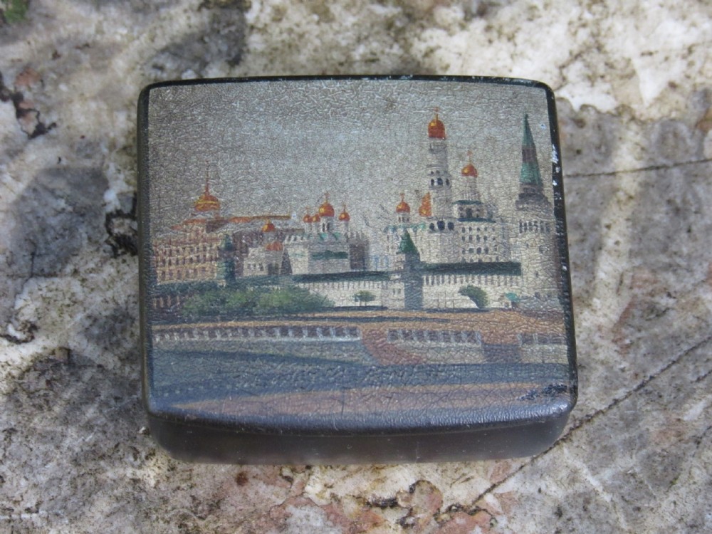 RUSSIAN PAPIER MACHE PAINTED SNUFF BOX c1880