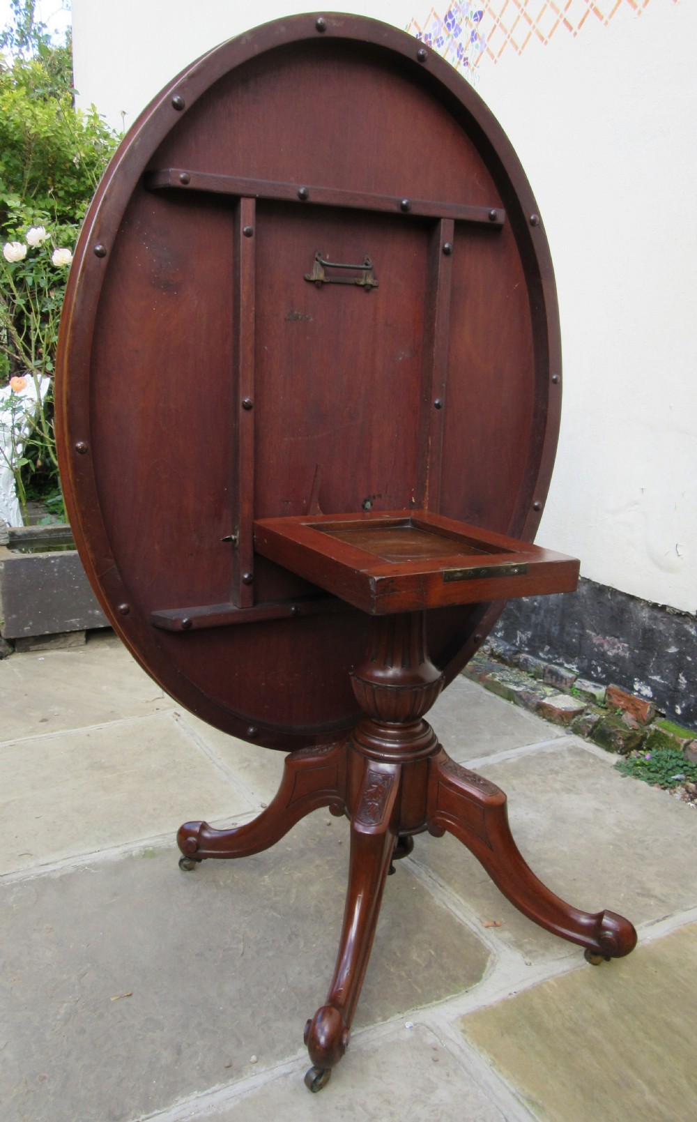 VICTORIAN INLAID WALNUT OVAL DINING TABLE c1860 View V