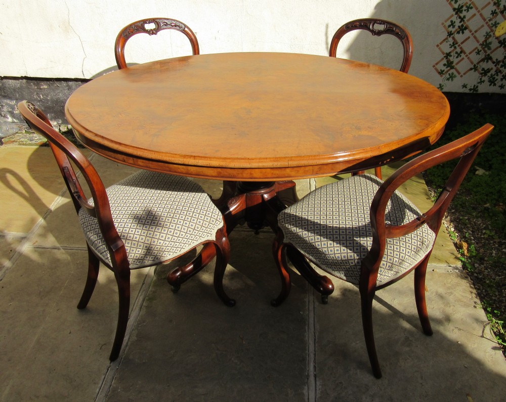 FINE SET OF FOUR VICTORIAN WALNUT DINING CHAIRS View VII