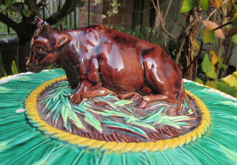 GEORGE JONES MAJOLICA COW CHEESE DOME AND STAND View VI