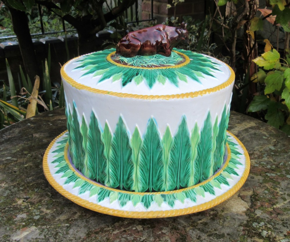 GEORGE JONES MAJOLICA COW CHEESE DOME AND STAND View VII