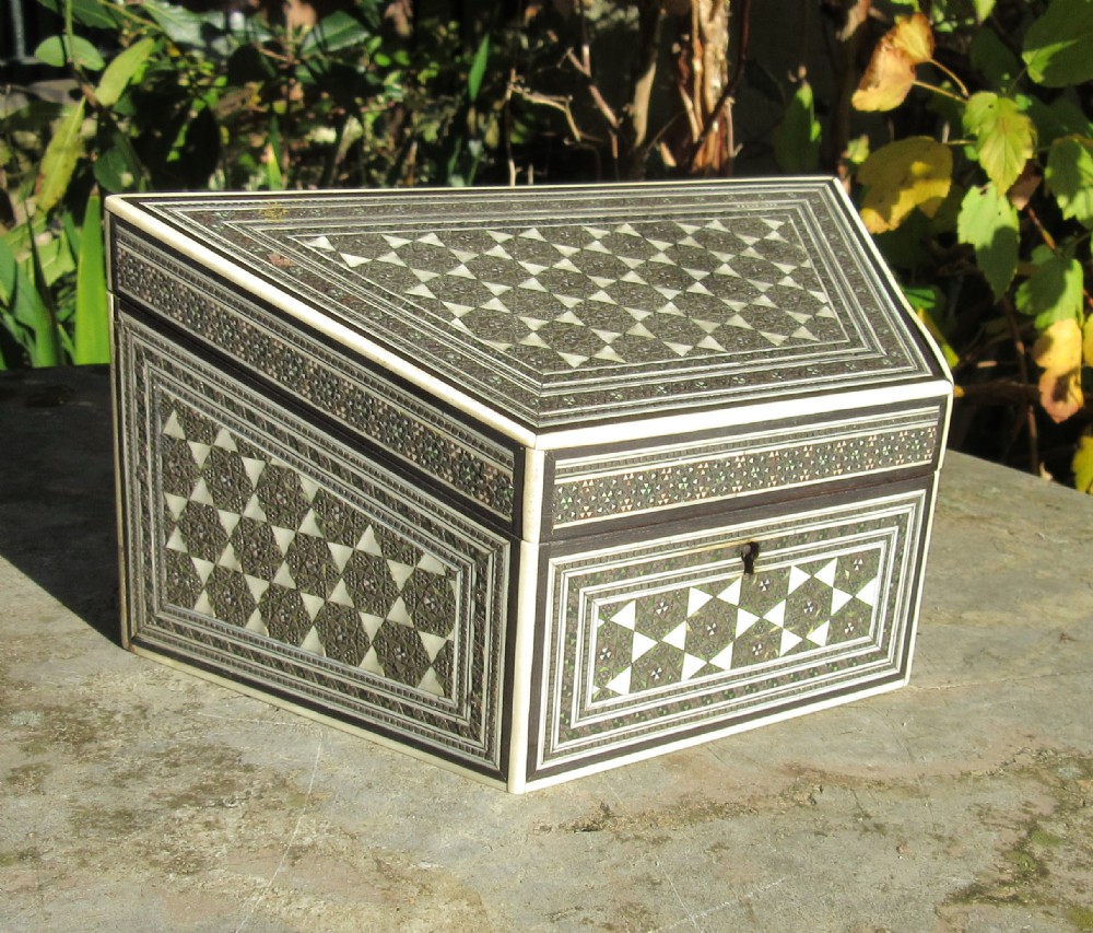 ANTIQUE INDIAN INLAID SANDALWOOD STATIONERY BOX 