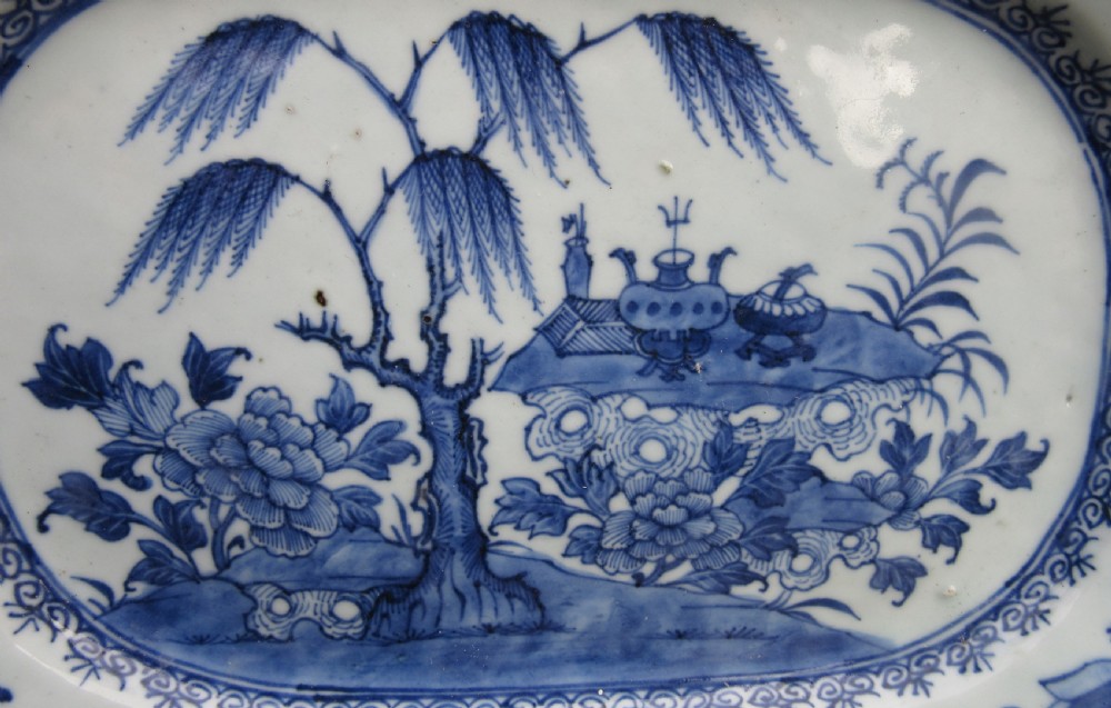 CHINESE NANKING BLUE & WHITE PORCELAIN SERVING PLATE c1800 View III