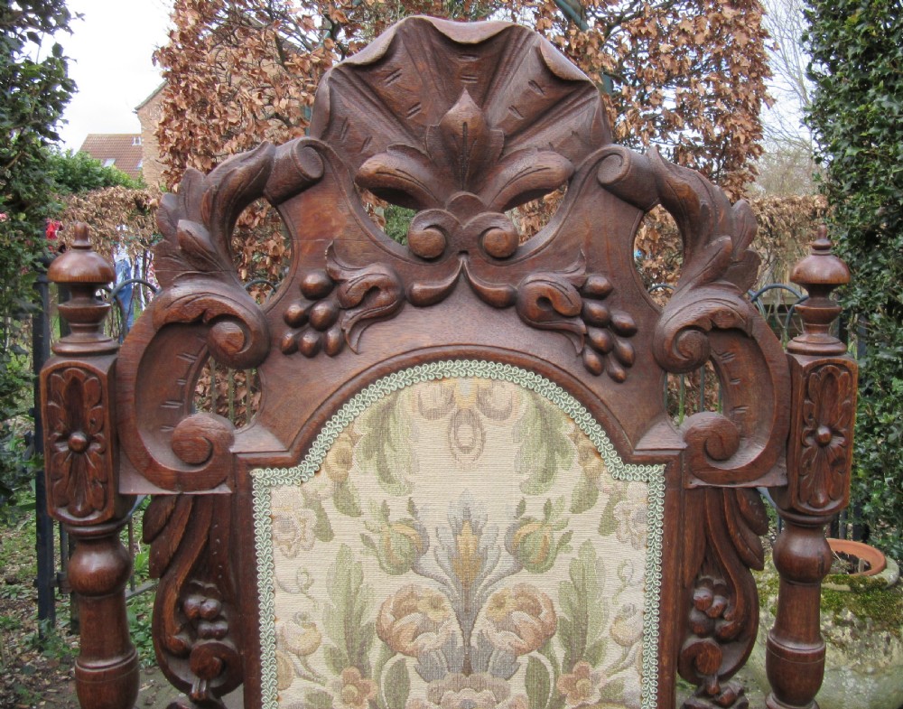 FINE CARVED OAK FIRE SCREEN c1860 View II
