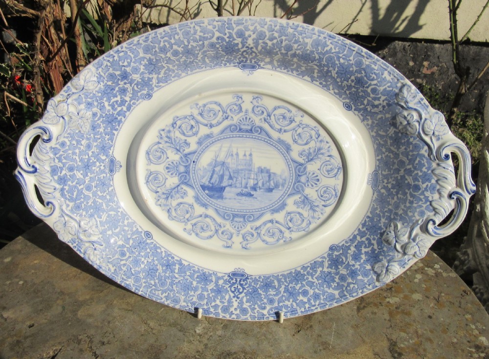 LARGE TOWER OF LONDON COPELAND & GARRETT NEW BLANCHE BLUE & WHITE STAND c1840