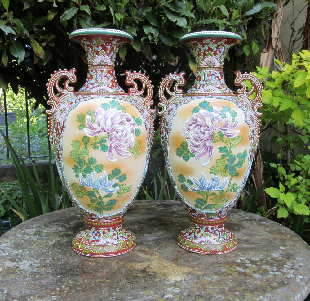 GRAND PAIR OF ORIENTAL SLIP-TRAILED VASES c1900 View IV