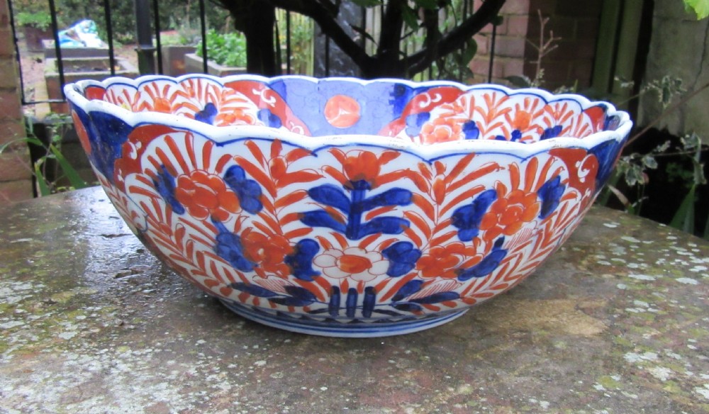 GOOD SIZED ANTIQUE IMARI BOWL c1880 View III
