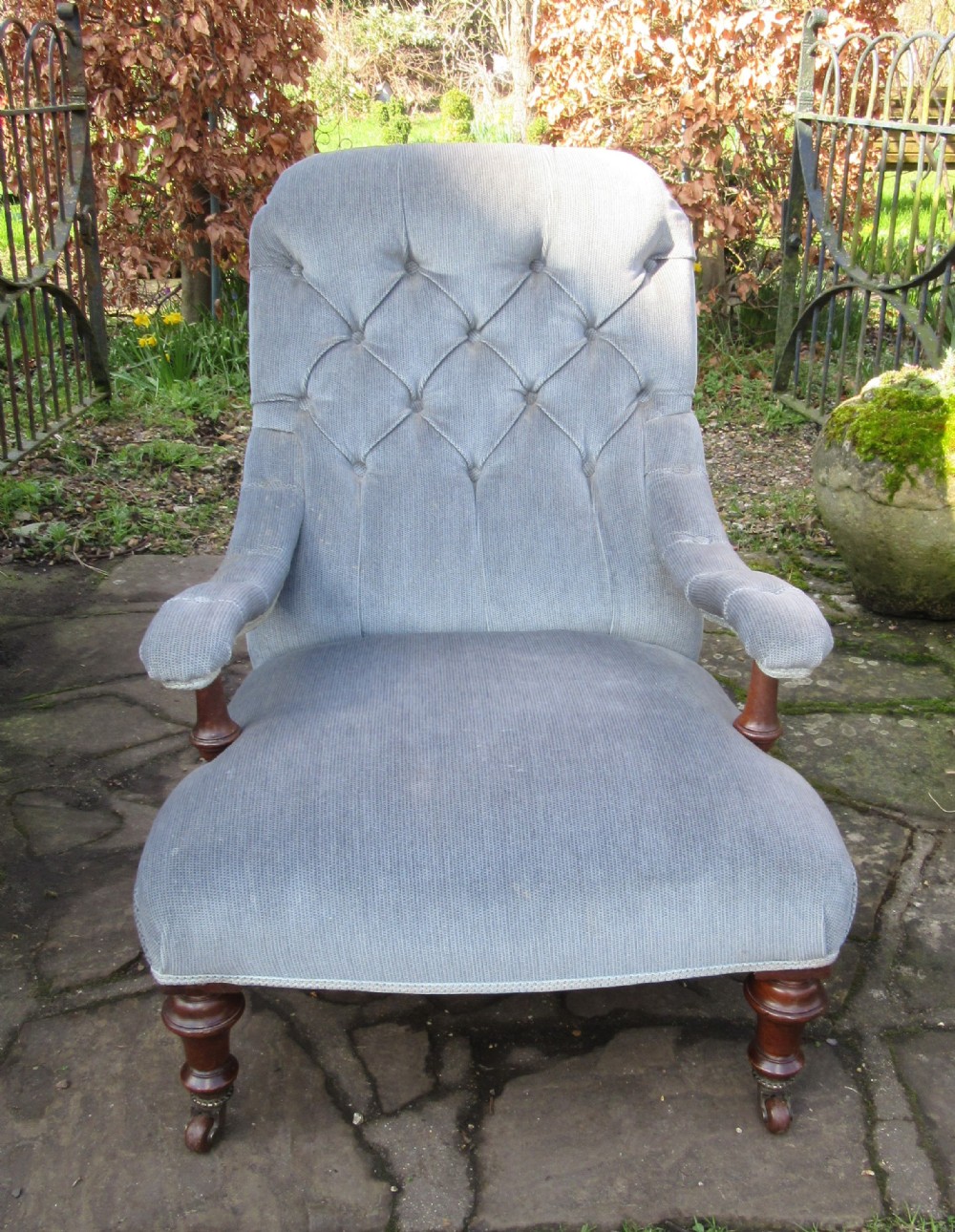 VICTORIAN WALNUT UPHOLSTERED ARMCHAIR