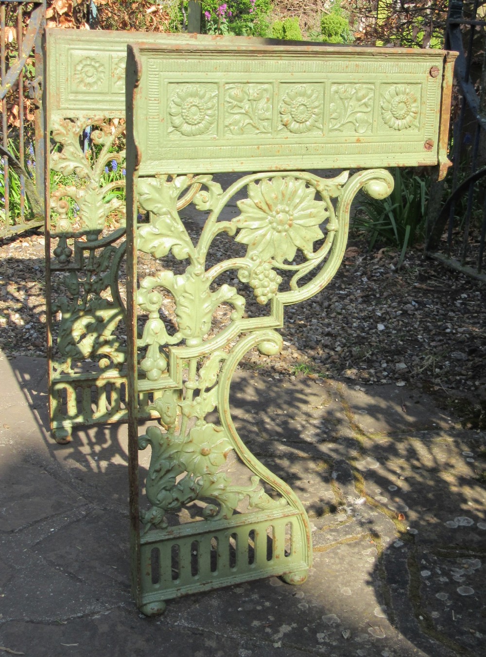 VICTORIAN CAST IRON SINK STAND View III