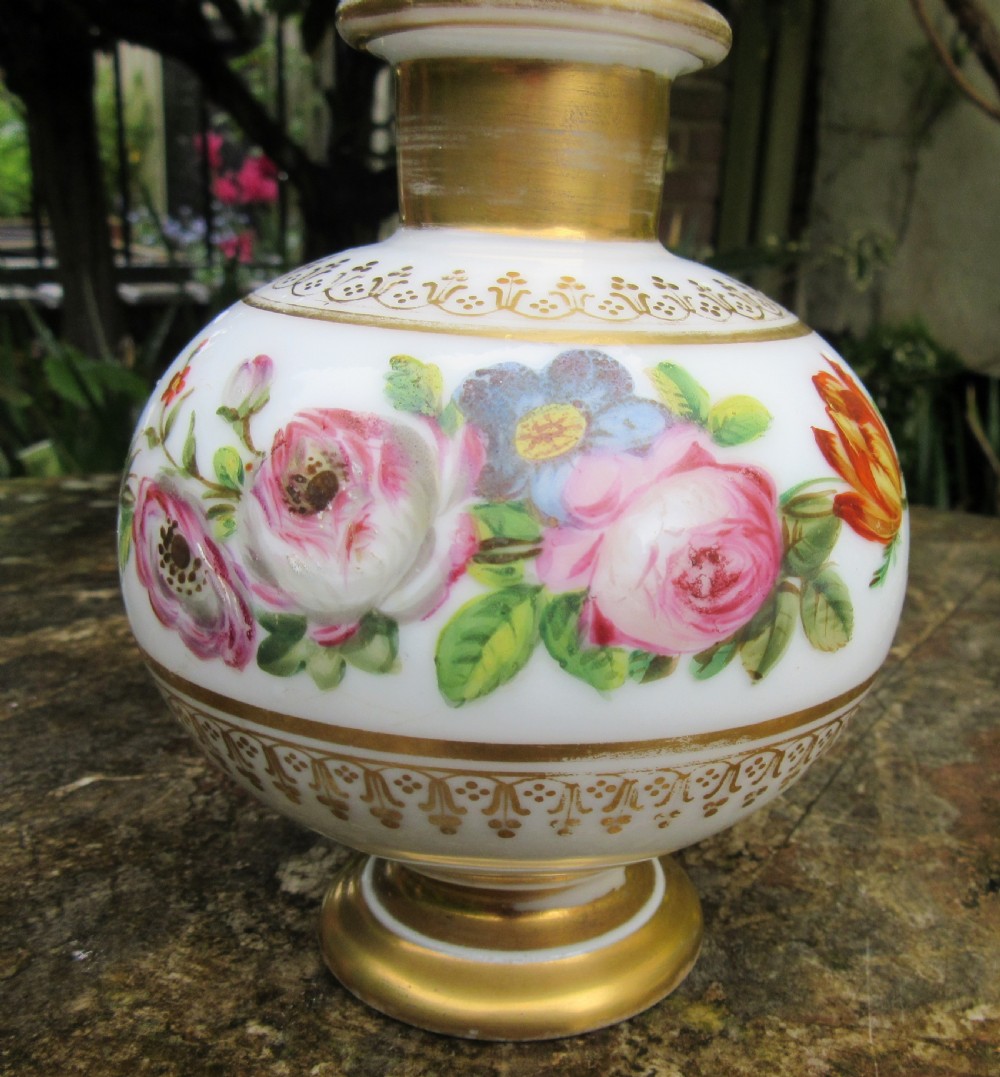 19th CENTURY CONTINENTAL PORCELAIN SCENT BOTTLE View IV