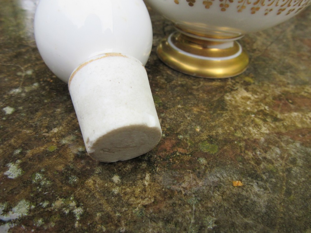 19th CENTURY CONTINENTAL PORCELAIN SCENT BOTTLE View V