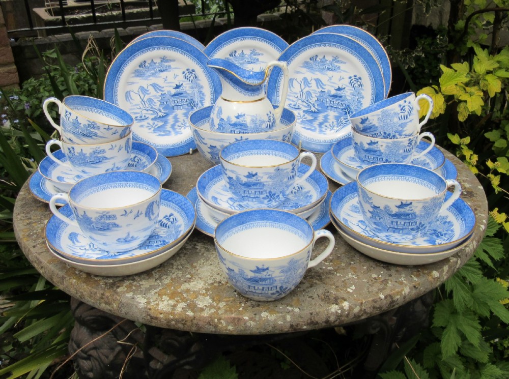 COPELAND NEW ZEALAND PORCELAIN WILLOW PATTERN TEA SET