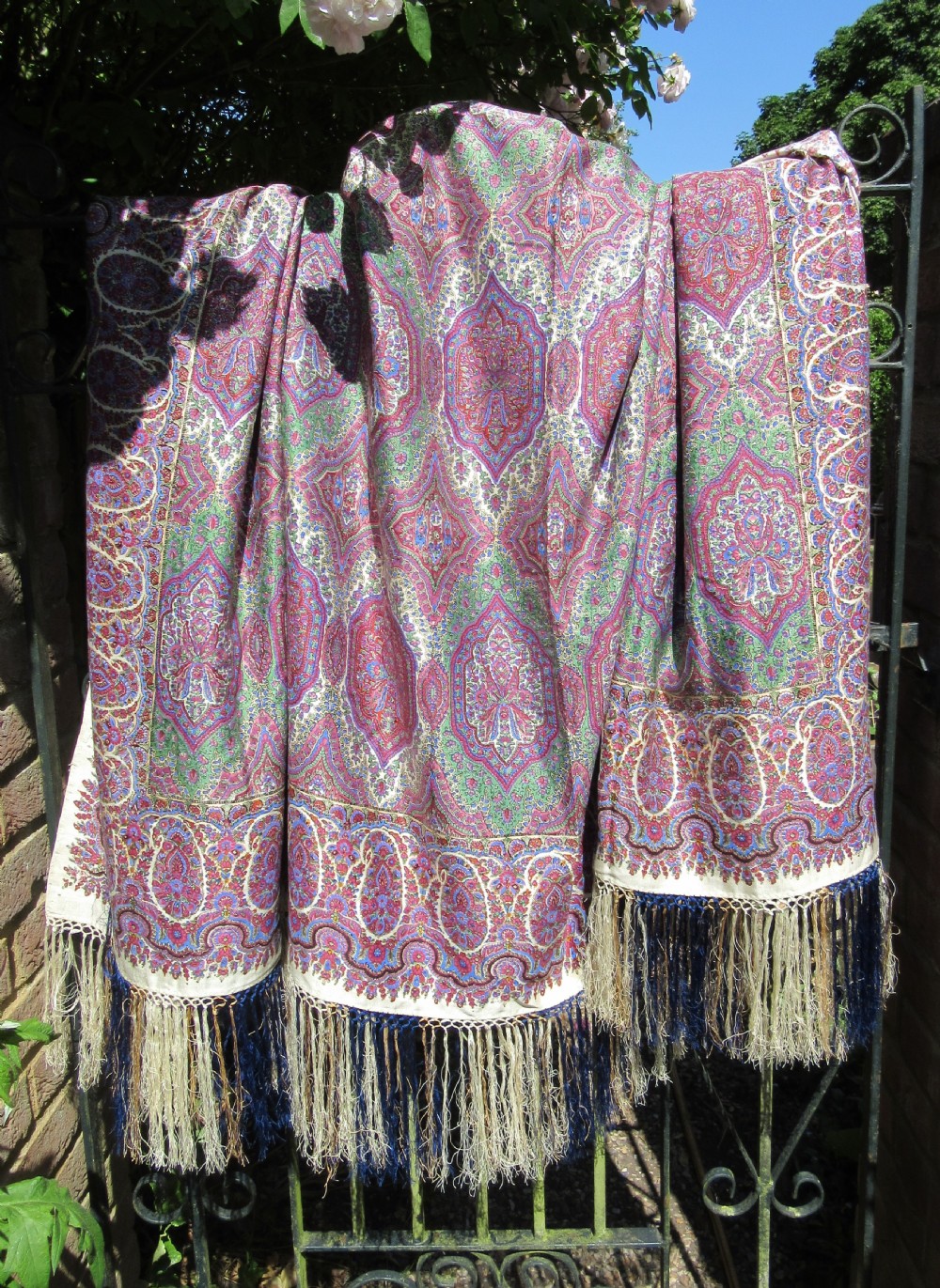 LARGE VICTORIAN PAISLEY SHAWL View V