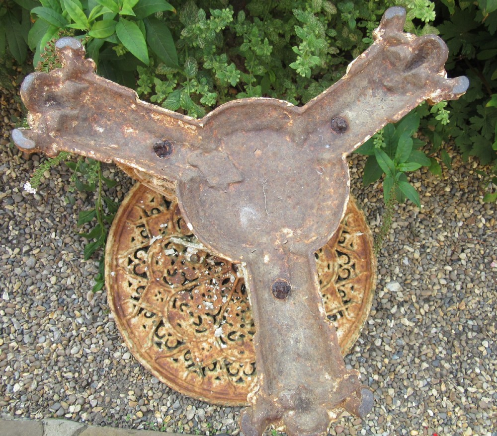'COALBROOKDALE' CAST IRON GARDEN TABLE c1870 View VII