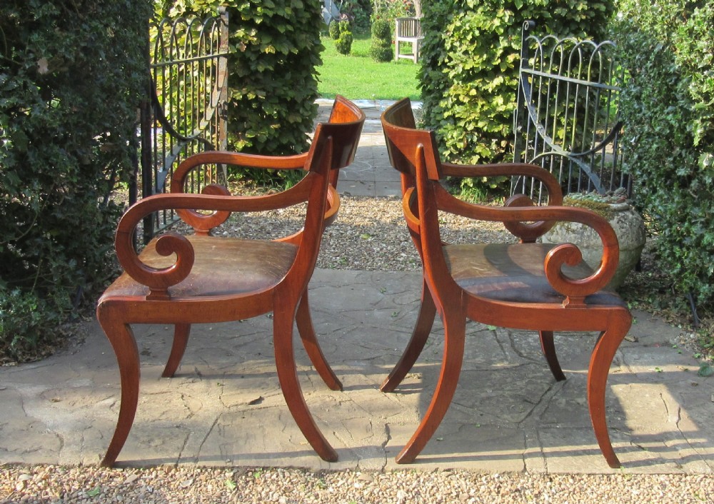 SET OF EIGHT REGENCY MAHOGANY DINING CHAIRS View V