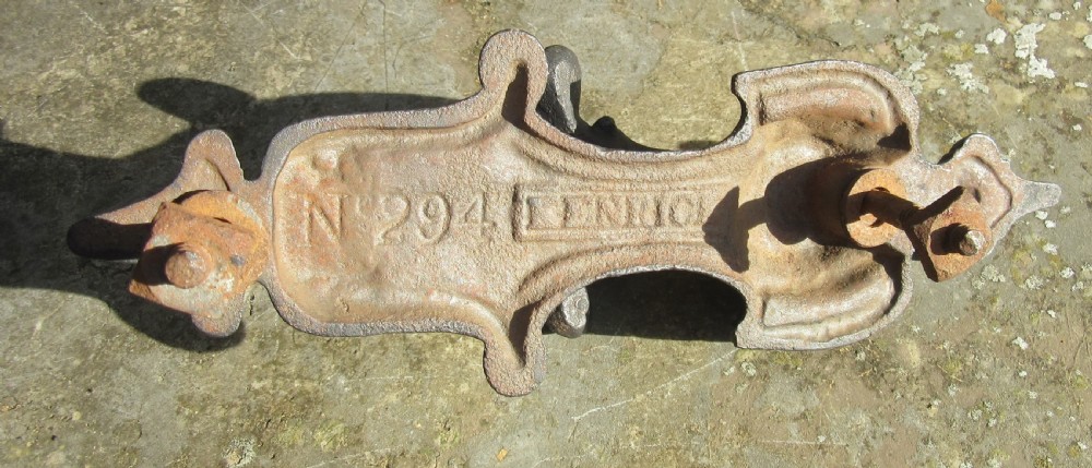 VICTORIAN CAST IRON KENRICK DOOR KNOCKER No 294 View V