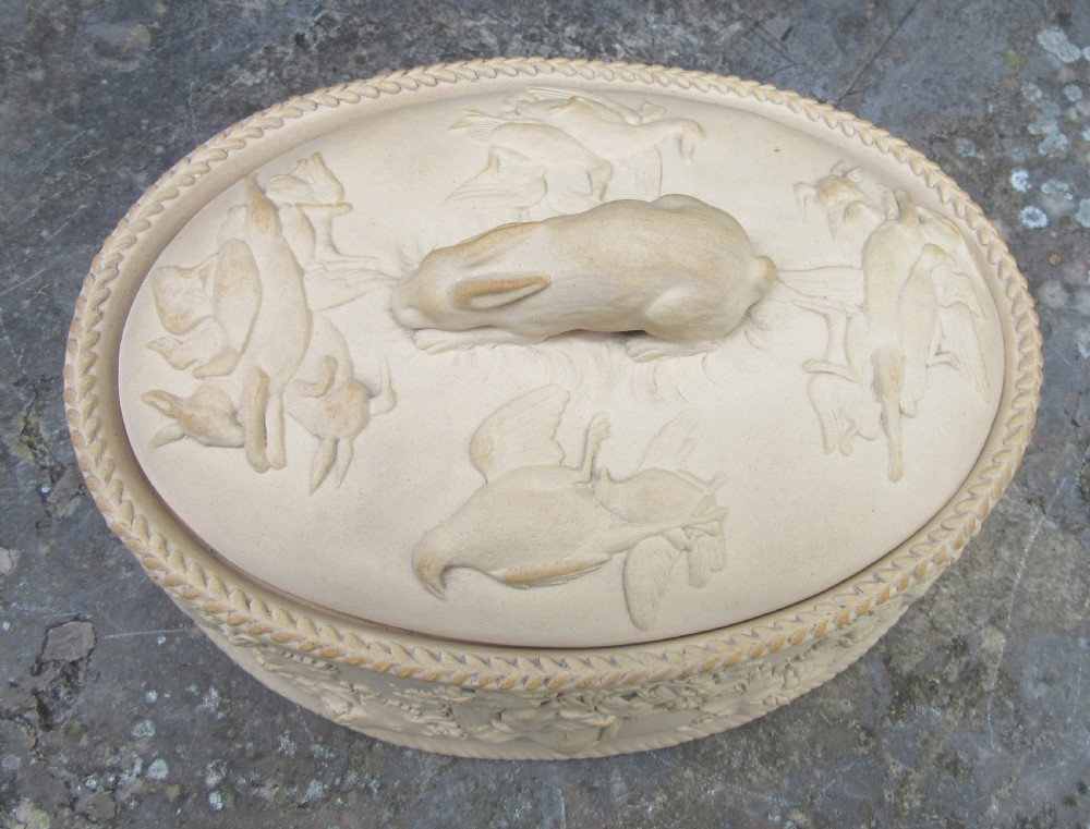 WEDGWOOD BISCUIT WARE GAME PIE DISH & LINER 1867 View III