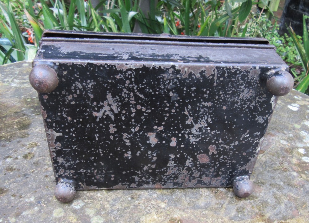 ANTIQUE TOLEWARE SPICE BOX View III