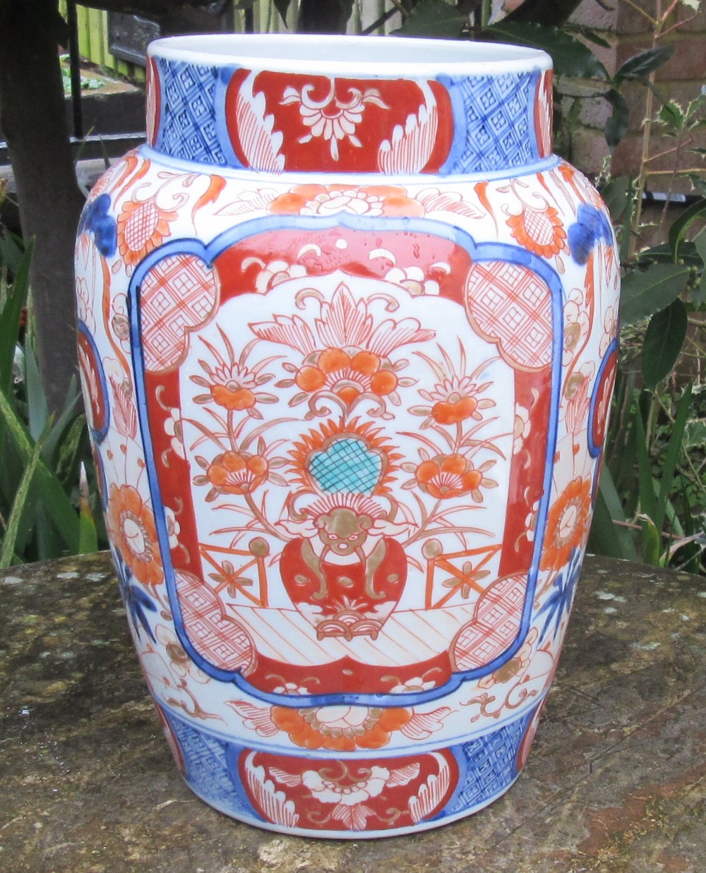 GOOD-SIZED ANTIQUE IMARI VASE c1880