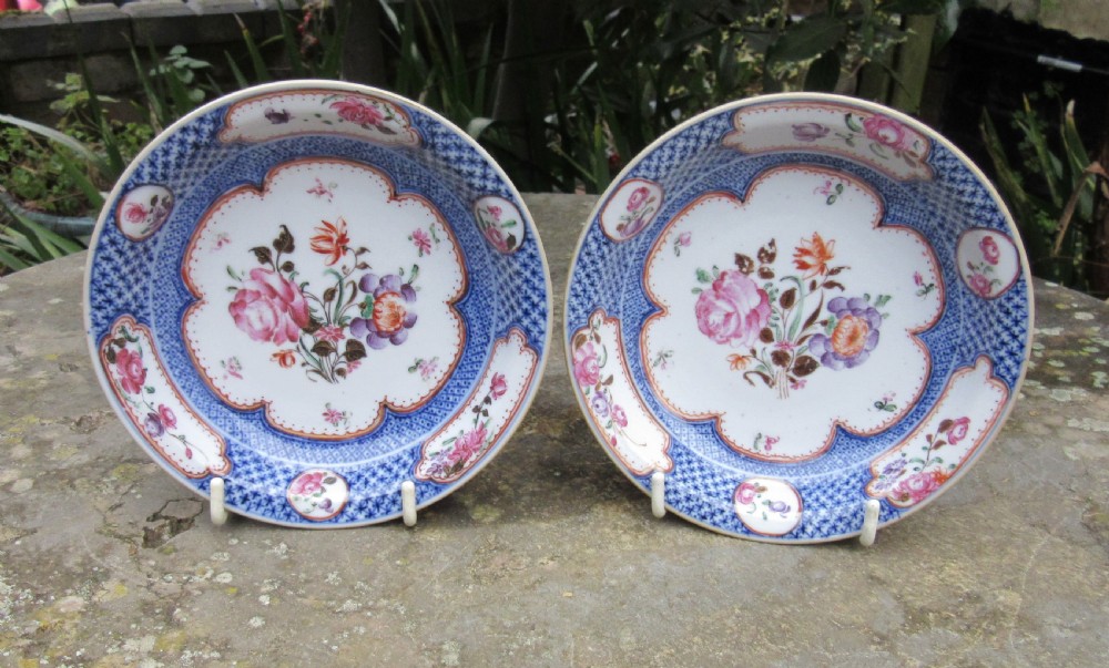 SMALL PAIR 18thC CHINESE FAMILLE ROSE DISHES