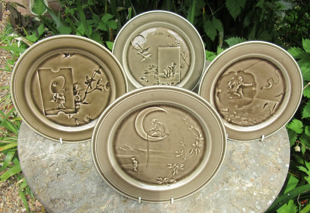 SET OF 10 FRENCH MAJOLICA AESTHETIC MOVEMENT PLATES c1880 View V