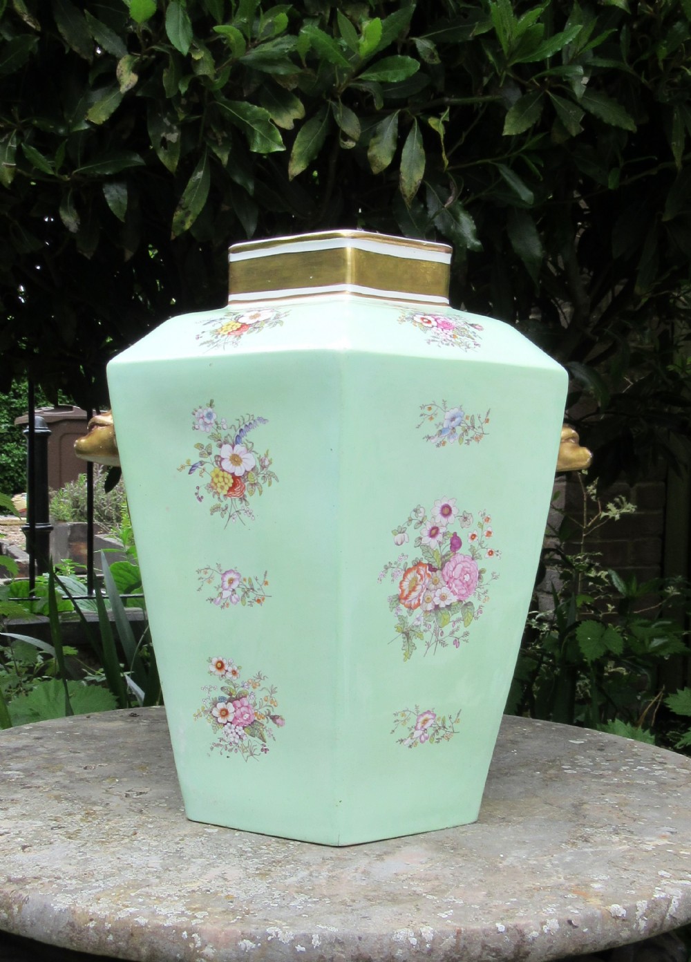 LARGE APPLE GREEN IRONSTONE VASE c1830