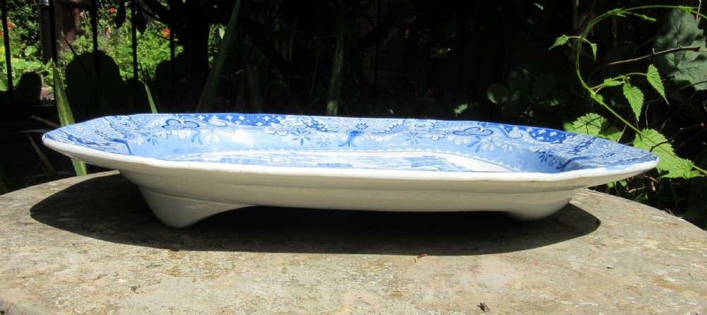 ENGLISH GEORGIAN BLUE & WHITE WELL AND TREE SERVING PLATE View II