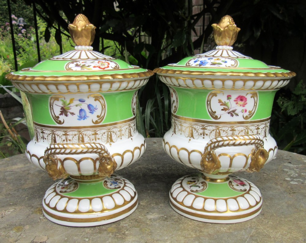 FINE PAIR CHAMBERLAINS WORCESTER PORCELAIN SAUCE TUREENS & COVERS View VII