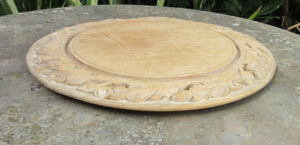 VICTORIAN SYCAMORE OAK & ACORN BREAD BOARD View IV