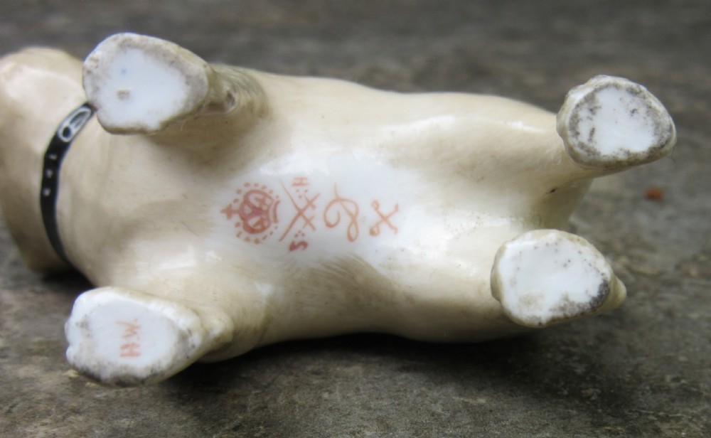 SAMPSON HANCOCK DERBY PORCELAIN PUG DOG View IV